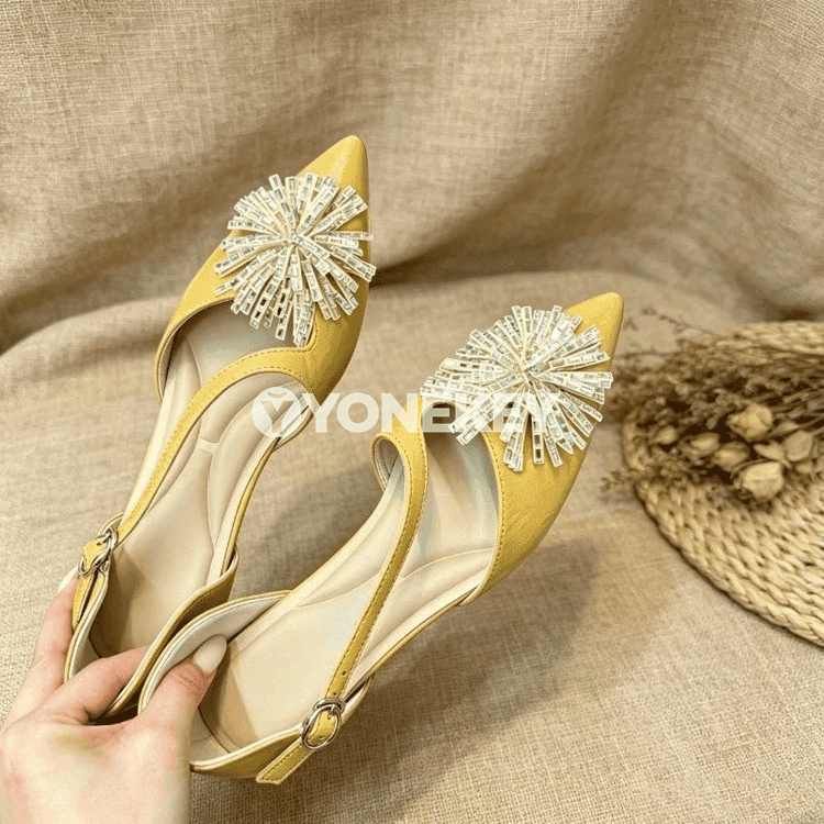 Aýal-gyzlar üçin dabanly rhinestone sandallar, inçe ujly, tekiz