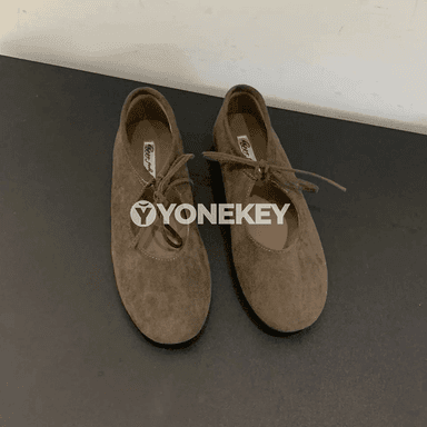 Zenanlar üçin ýassyk ýüzli Mary Jane düz köwüşler, rahat slip-on