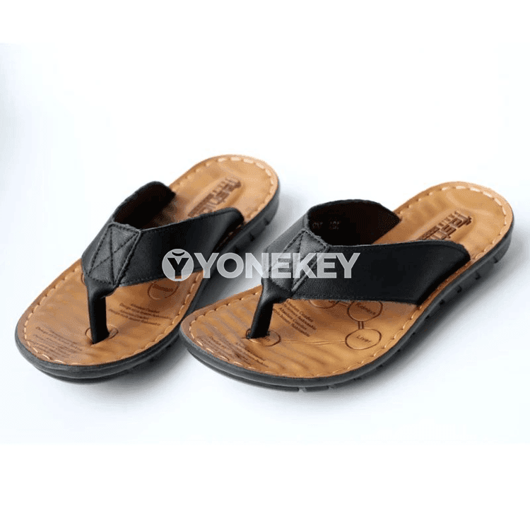 Erkekler üçin ýazky deri şypbyklar, açyk ýerde geýilýän ýeňil sandal