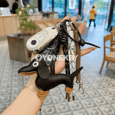 Sausage Dog görnüşli sumka bezegi we açara dakylýan brelok