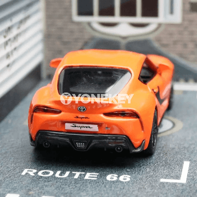 1:36 Toyota GR Supra metal model awtoulag, yza çekip goýbermek, kolleksiýa üçin