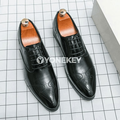 Erkekler üçin klassiki brogue köwüşler, resmi we gündelik