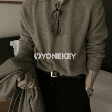 Erkekler üçin örülen ýeňli inçe kadyrlanýan klassik switer