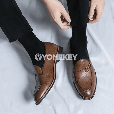 Erkekler üçin deri slip-on gündelik aýakgaplar, ýeňil we tykmaçsyz