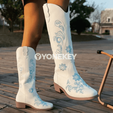 Zenanlar üçin dyza çenli retro nagyşly kovboý ädikleri
