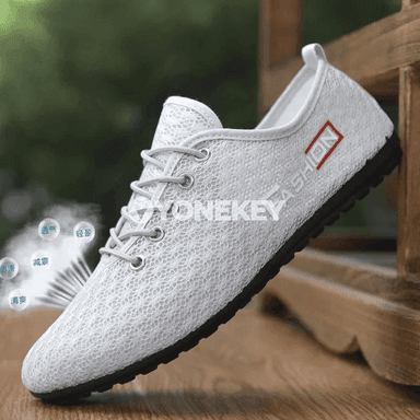 Erkekler üçin tomuslyk dem alýan mesh sport köwüşleri
