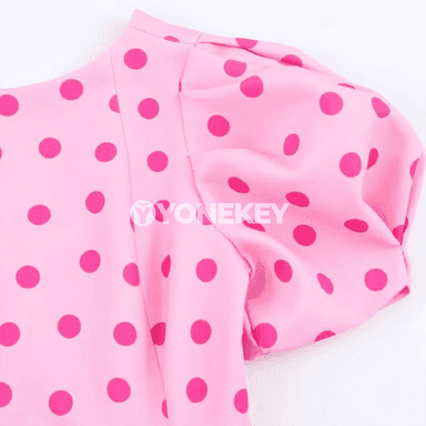 Aýal-gyzlar üçin polka-dot nagyşly ýeňil tomus tops