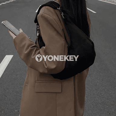 Zenanlar üçin retro egninden asylýan kiçi sumka, goýy stil