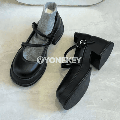 Zenanlar üçin rahat tokaýly loafers aýakgaplar.