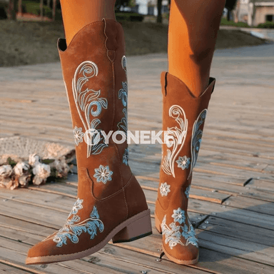 Zenanlar üçin dyza çenli retro nagyşly kovboý ädikleri
