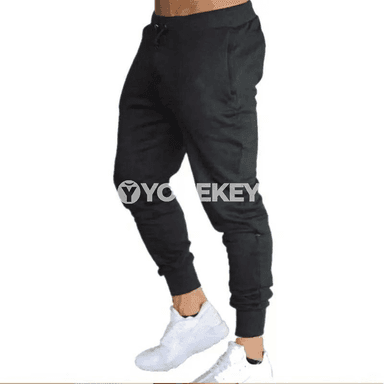 Erkekler üçin sport jalbarlary – ylgaw we fitnes üçin ýeňil model