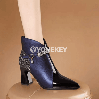 Zenanlar üçin ýokary ökçeli ujy inçejik moda ädikler