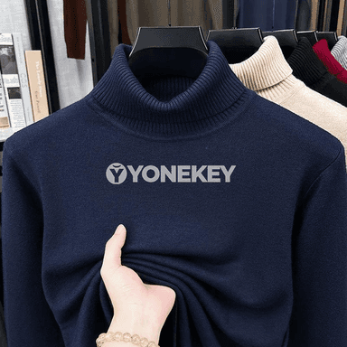 Erkekler üçin ýyly, ýumşak boýunly örme switer