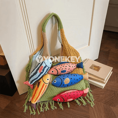 Tomus üçin uly göwrümli örülen egin sumka, boho stil