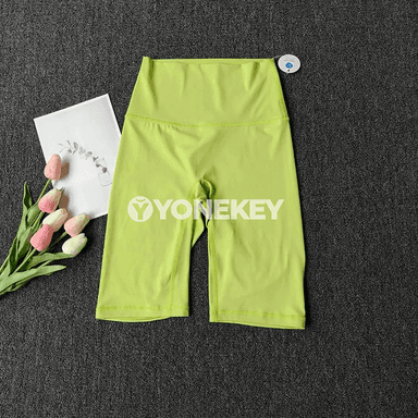 Aýallar üçin ýokary bili fitnes şortik — ýeňil, dem alýan, çalt gurýan