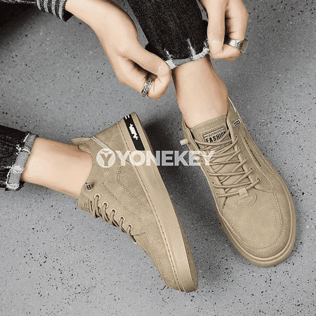 Erkekler üçin ýeňil we howa geçiriji slip-on krossowkalar