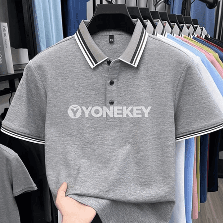Erkekler üçin ýeňil, dem alýan polos futbolka