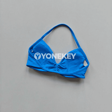 Aýal sporty bra: ýokary goldawly, inçe gaýyşly, ýoga üçin