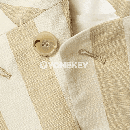 Zenanlar üçin zolakly ýeňil blazer, bir düwme, iş we gündelik stilde