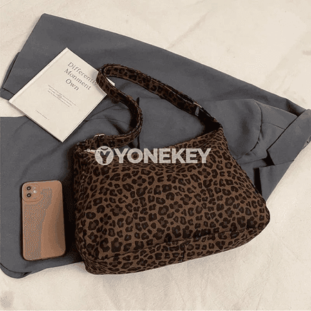 Leopard nagy kuwwatly zenan-erkek şäher eşik sumkasy