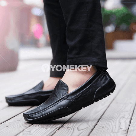 Erkekler üçin ýeňil gündelik loafers köwüşler, rahat we dem alýan model
