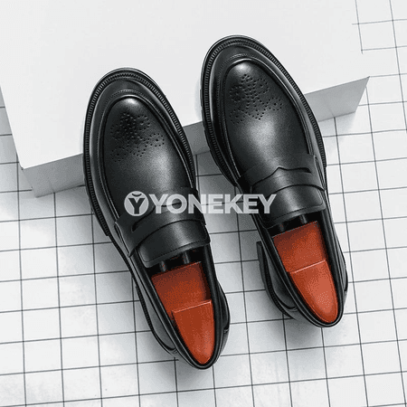 Erkekler üçin klassik brogues ofis aýakgaplary