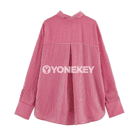 Zenanlar üçin giň göwüşli zolakly uzyn ýeňli köýnek-bluza