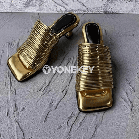 Zenanlar üçin tomusky tekiz burçly moda sandallar