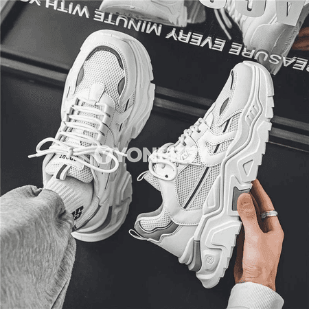 Erkek mesh şäher krasowkalary, ýeňil we dem alýan, ak reňk