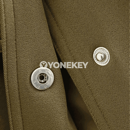 Zenanlar üçin döwrebap bomber jaket, ýeňil we giň kesim