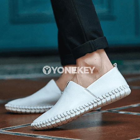 Erkekler üçin rahat loafers köwüşler, deri, dürli reňkler