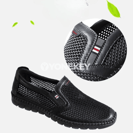 Erkekler üçin tomuslyk mesh köwüşler, ýeňil we rahat slip-on model