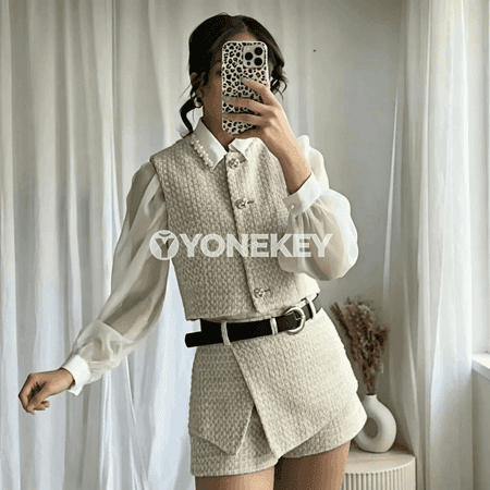 Zenanlar üçin ýeňsiz bellemeli 2 bölek kostýum-toply set