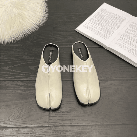 Zenanlar üçin split-toe deri flat köwüşler, rahat mules