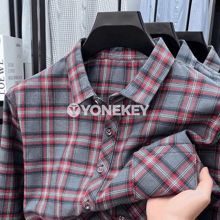 Erkekler üçin klassiki plaid uzyn ýeňli düwmeli köýnek