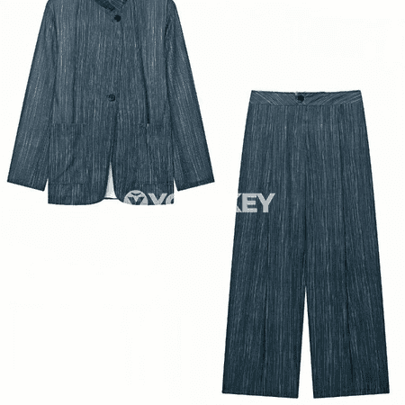 Zenanlar üçin zolakly blazer we giň balakly 2 bölek kostýum