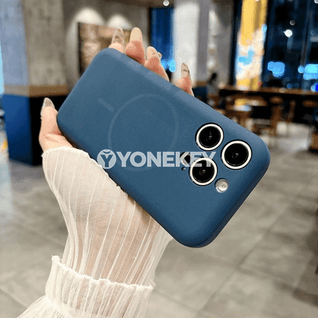iPhone üçin magnitli silikon gorag gapagy