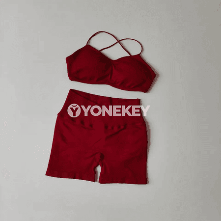 Zenanlar üçin ýokary belli ýoga toplumy, sport bra we şortikli set