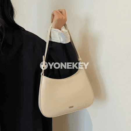 Zenanlar üçin gyzyl egin we crossbody sumka, täze deri gurluşly