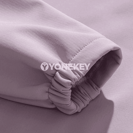 LNGXO zenanlar üçin ýyly suw geçirmeýän softshell gezelenç kurtkasy
