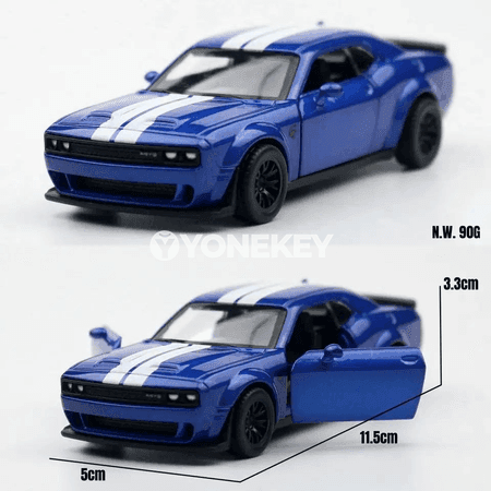 1:44 Dodge Challenger SRT Hellcat metal modeli, gapysy açylýar