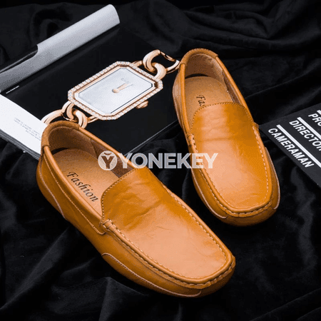 Erkekler üçin ýeňil gündelik loafers köwüşler, rahat we dem alýan model