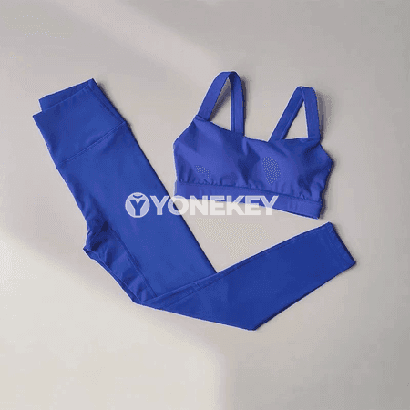 Aýallar üçin tikinsiz sport toplumy, ýokarky we leggins