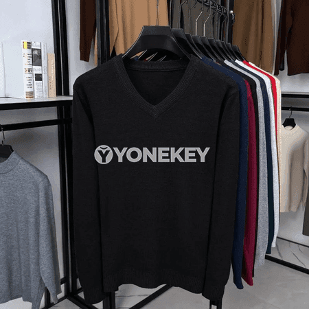 Erkekler üçin V boýunly ýyly trikotaž switer, işewür rahat stil