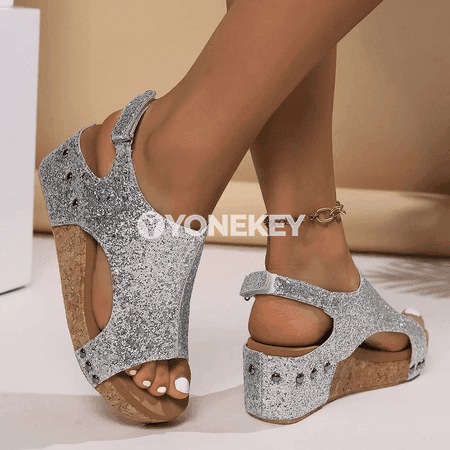 Zenanlar üçin ýaz-tomus sandal: beýik tabanly, bezegli täze model