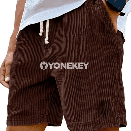 Erkekler üçin velur görnüşli ýeňil şorty, tomusky rahat model