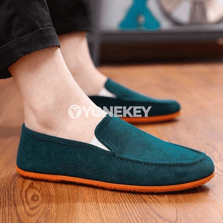 Erkekler üçin ýeňil, rahat slip-on krossowka aýakgaplar