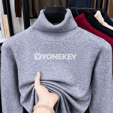 Erkekler üçin ýyly ýaka ýokarky switer, uzyn ýeňli klassik model