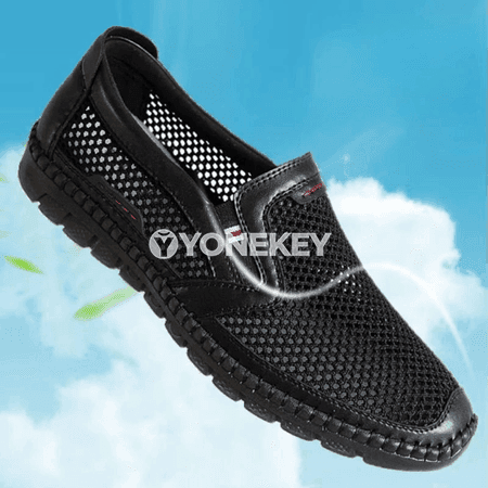 Erkekler üçin tomuslyk mesh köwüşler, ýeňil we rahat slip-on model